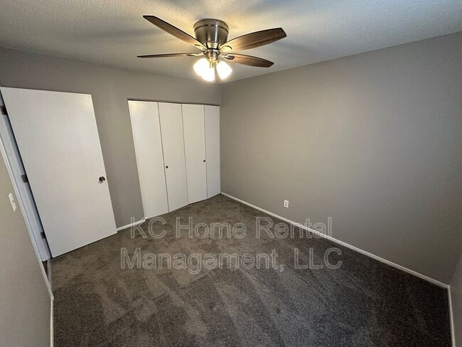 Building Photo - 6753 N Askew Cir