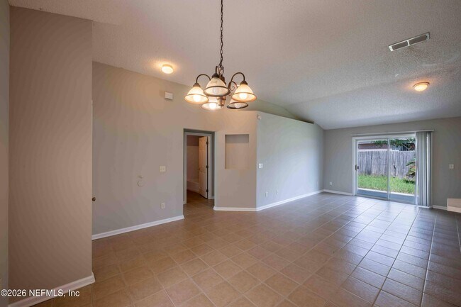 Building Photo - 570 Manship Dr