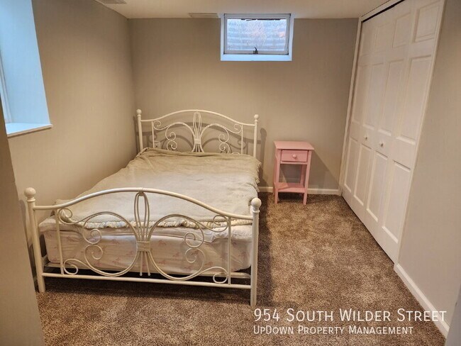 Building Photo - 954 S Wilder St