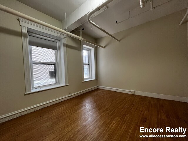 Building Photo - 1191 Boylston St