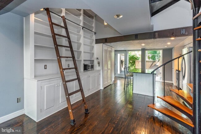 Building Photo - 9 Arden Way