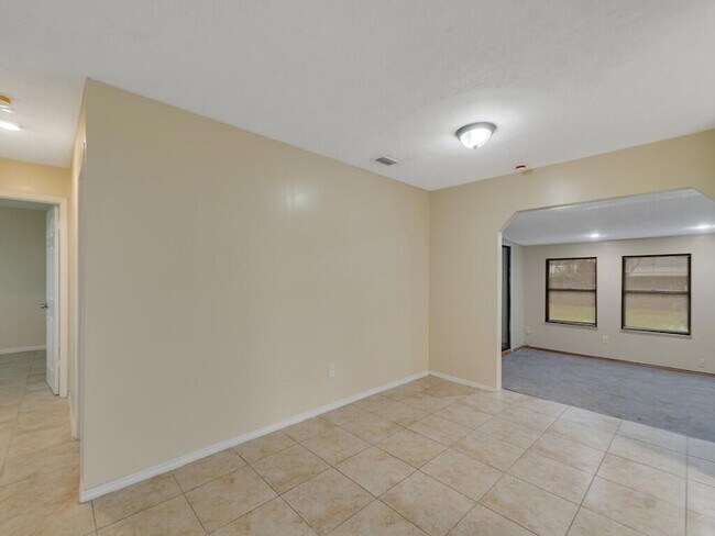 Building Photo - 1166 SE Preston Ln