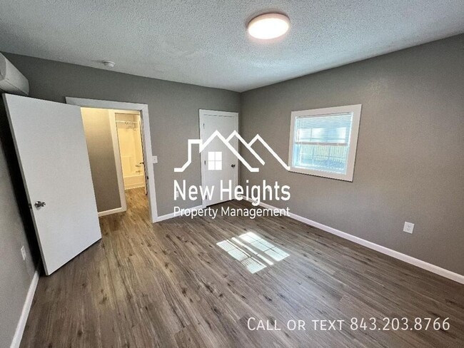 Building Photo - 3317 Proctor St