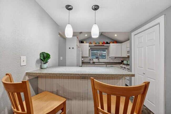 Building Photo - 4525 Avenue B