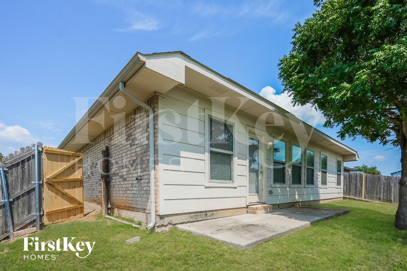 Building Photo - 960 Ranch Rd