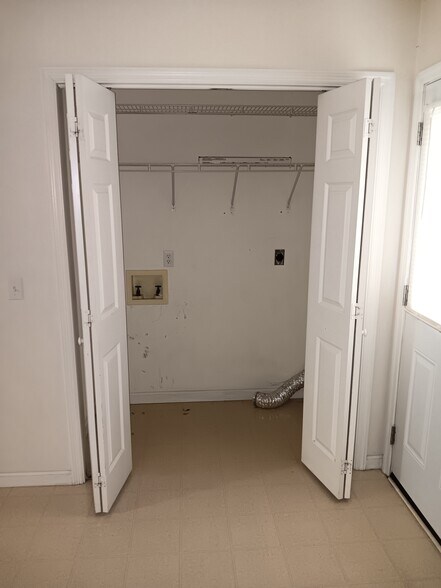 Building Photo - 650 Old Tellico Hwy N