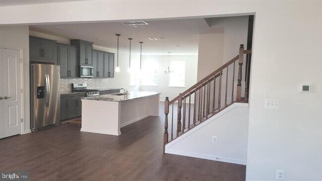 Building Photo - 9360 Seney Ln