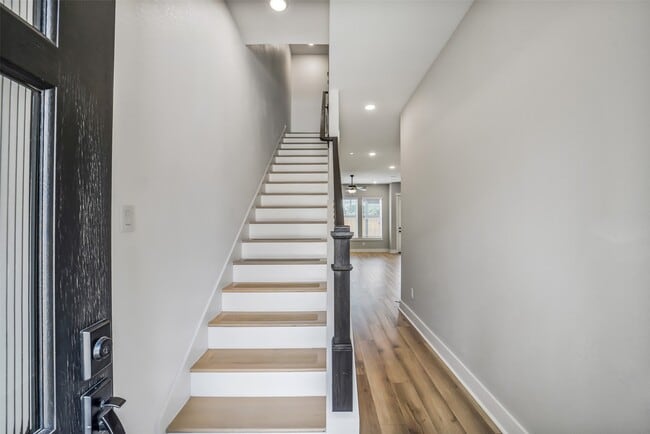 Building Photo - 10964 Swang Link Dr