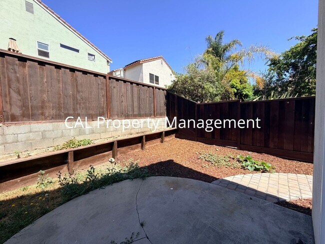 Building Photo - 1159 Cobblestone St