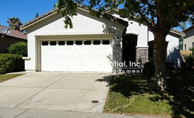 Primary Photo - Charming West Roseville 3bd/2ba Home with ...