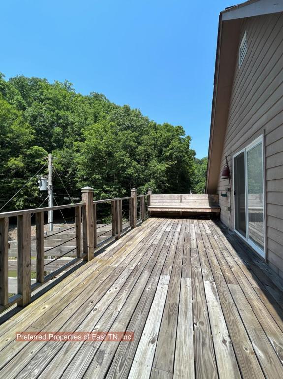 Building Photo - 709 Brown Mountain Rd