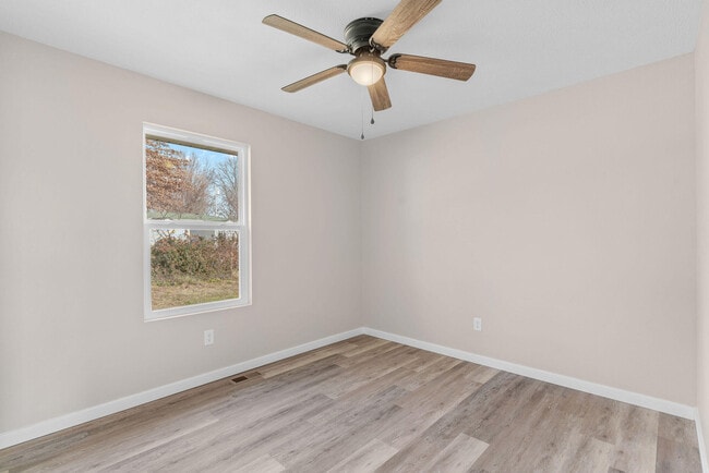 Building Photo - 41 Whitley Ln