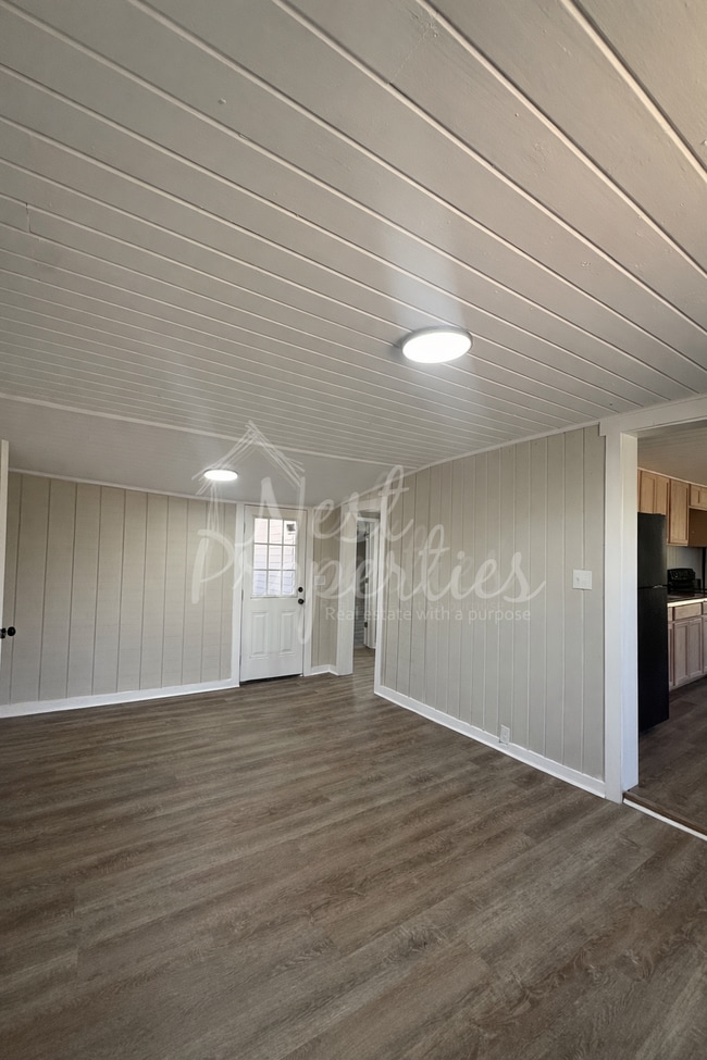 Building Photo - 1902 Vincent St