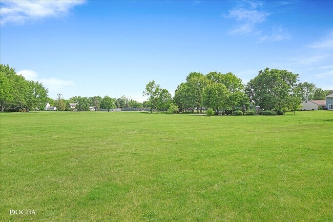 Building Photo - 1012 Bainbridge Dr