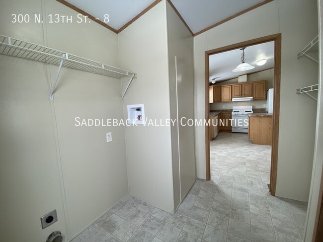 Building Photo - 300 N 13th St