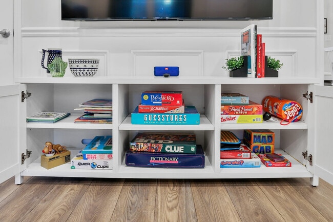 Building Photo - 193 Scarlet Oak Dr