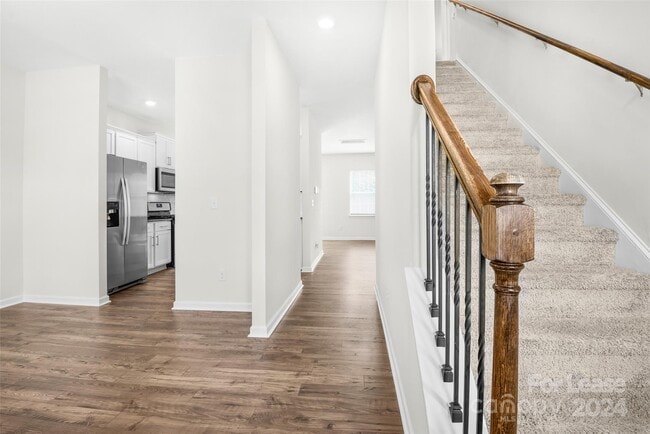 Building Photo - 3933 Meadow Green Dr