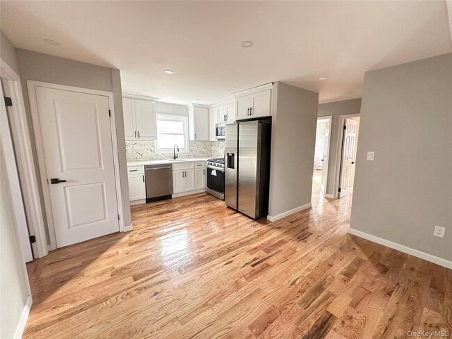 Building Photo - 137-14 Bedell St