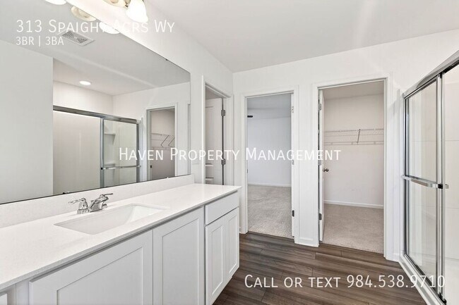 Building Photo - 313 Spaight Acrs Wy