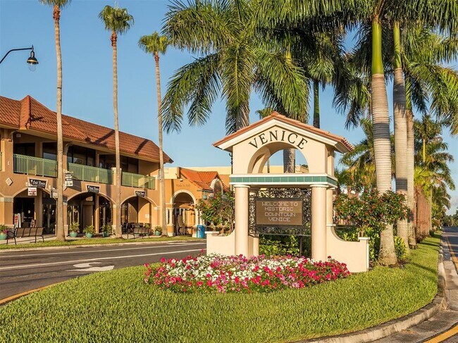 Building Photo - 4437 Corso Venetia Blvd