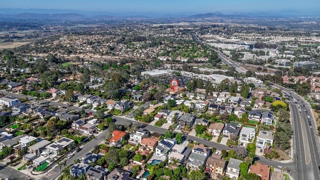 Building Photo - Beautiful 4 bed/2.5 bath house in Del Mar