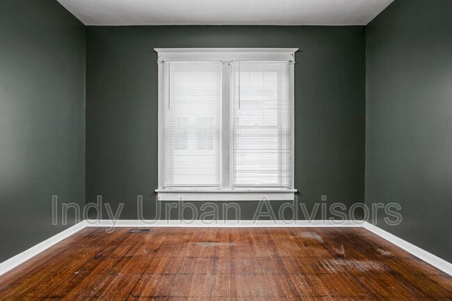 Building Photo - 418 N Drexel Ave