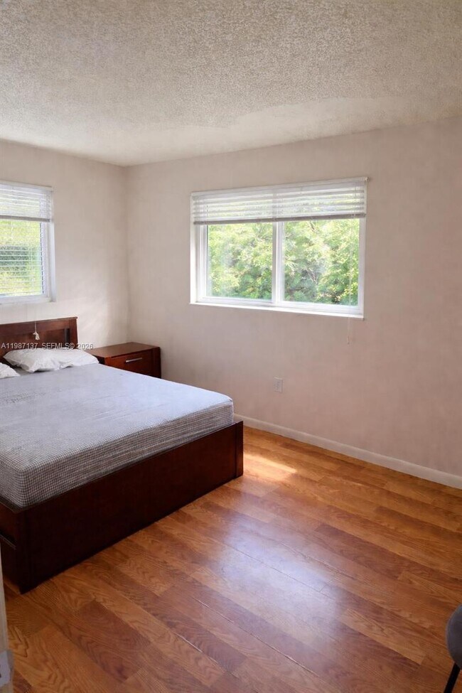 Building Photo - 8240 SW 149th Ct