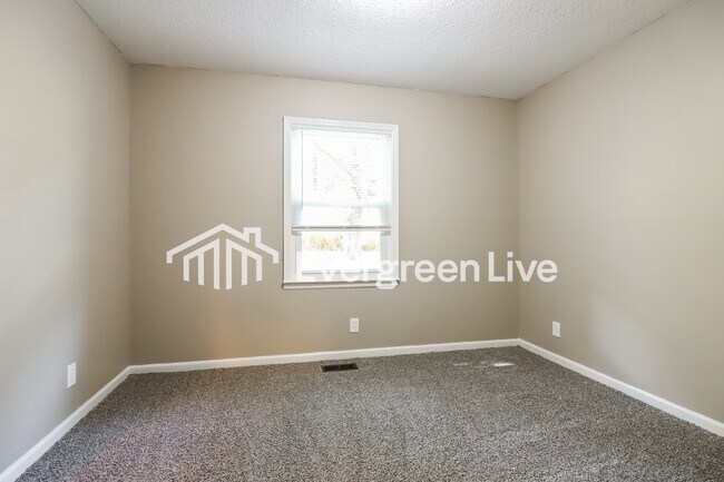 Building Photo - 1115 W 24TH St S