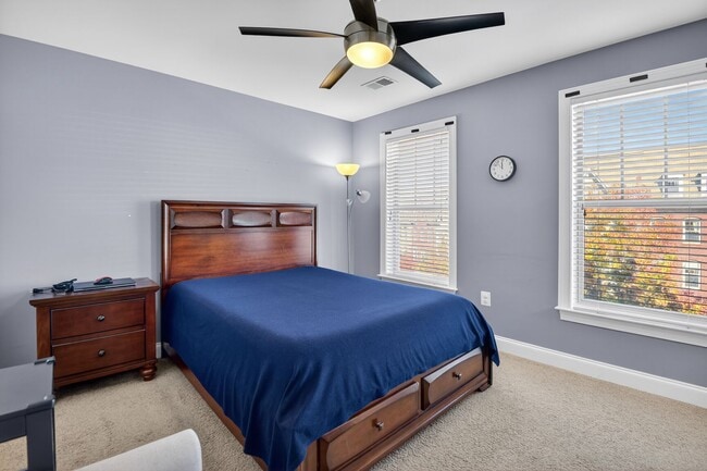 Building Photo - 7902 Yellowstone Way