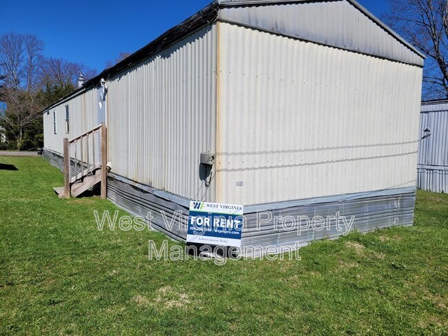 Building Photo - 432 Pocahontas St W