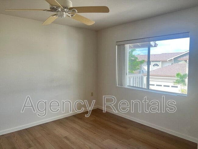 Building Photo - 92-1465 Aliinui Dr