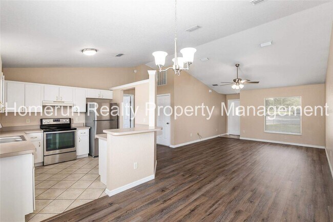 Building Photo - 2 Hemlock Radial Ct