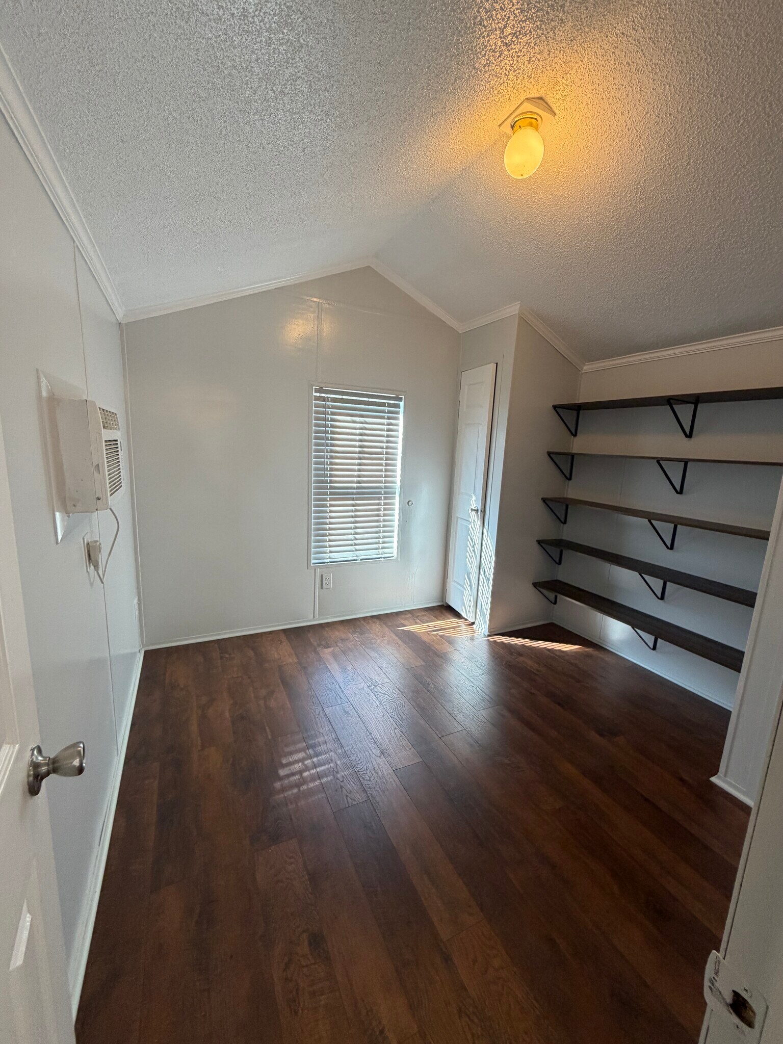 Building Photo - 2072 S Jefferson St