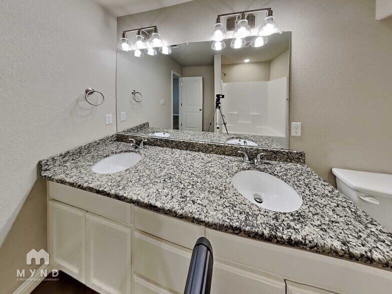 Building Photo - 770 Rolling Terrace Cir