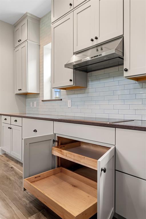 Building Photo - 8276 Modiano St