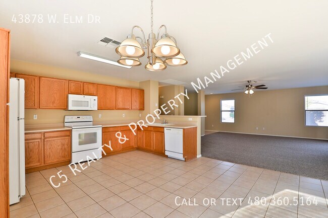 Building Photo - 3 bedroom Plus Den Home in Maricopa with N...