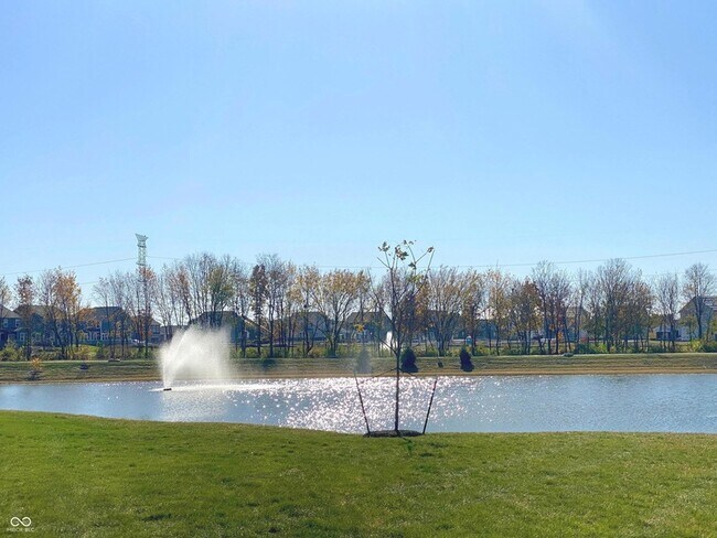 Building Photo - 6556 Willow Wy