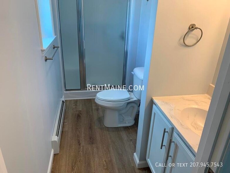 Building Photo - 208 Rocky Rdg Dr