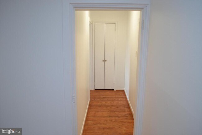 Building Photo - 127 N Market St