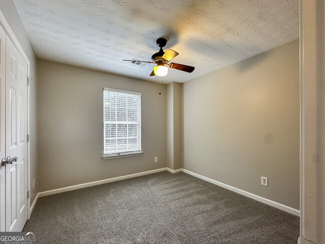 Building Photo - 236 Sableshire Way