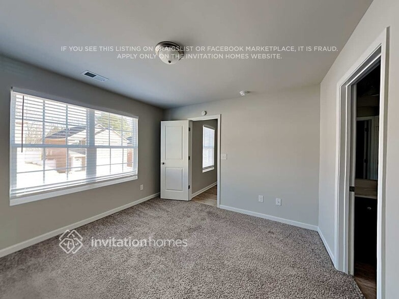 Building Photo - 204 Addy Ln