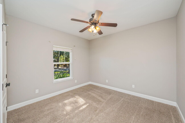 Building Photo - 339 Elliott Rd SE