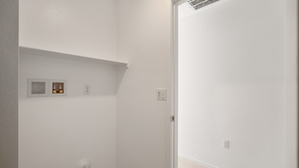 Building Photo - 11265 Skyvista Dr