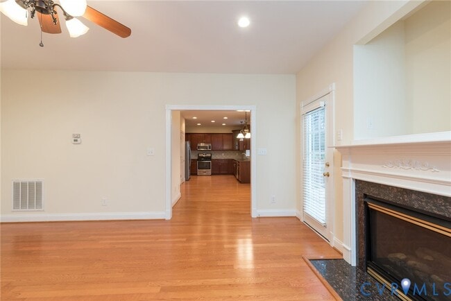 Building Photo - 11412 Pinedale Dr
