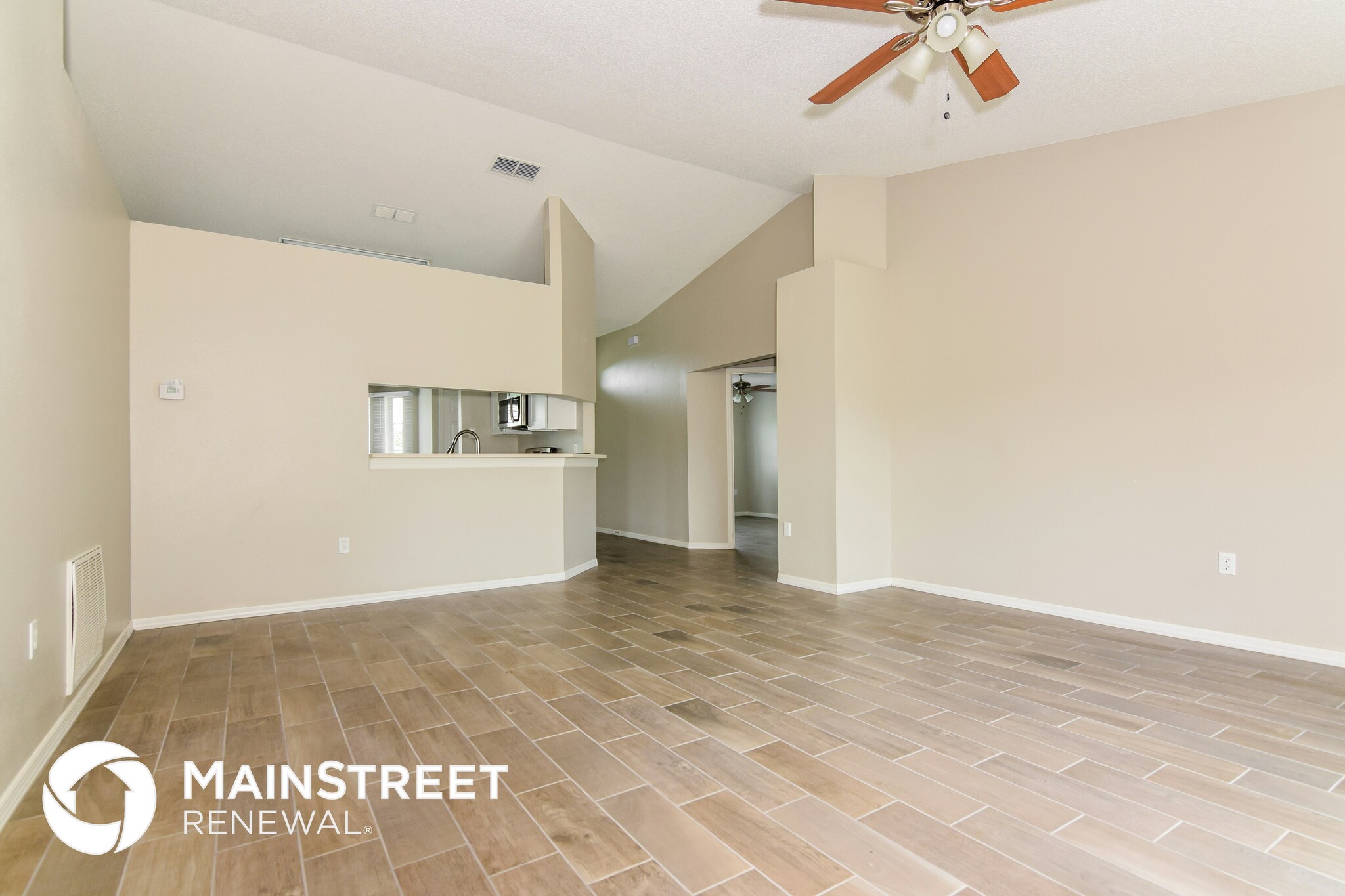 Building Photo - 8024 Ridgeglen Cir W