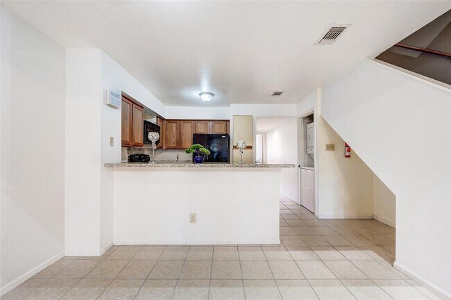 Building Photo - 16800 Sugar Pine Dr