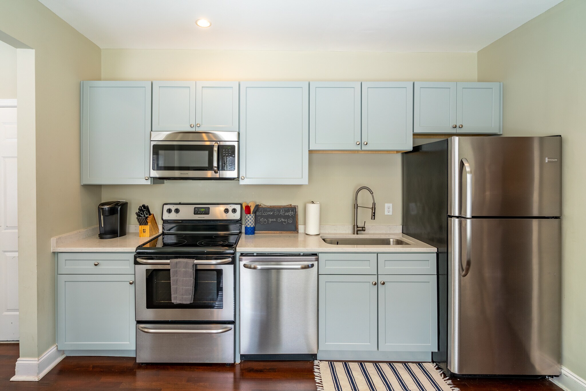 Building Photo - 604 Glen Iris Dr NE