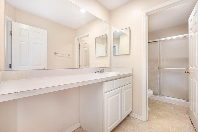 Building Photo - 5077 Vinington Pl