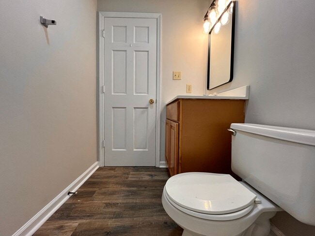 Building Photo - Charming & Affordable Living in Spartanburg!