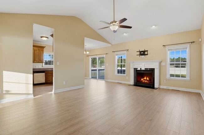 Building Photo - 100 Amandas Way